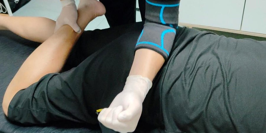 Ankle and leg treatment at SIFU TIT TAR Singapore